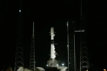 Imagem ilustrativa da imagem SpaceX adia novamente missão que vai levar astronautas para 'caminhada espacial'