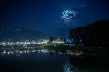 Imagem ilustrativa da imagem 'Superlua azul' acontece a partir desta segunda-feira