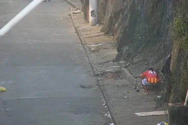 Imagem ilustrativa da imagem Suspeito é preso após ser flagrado por câmera vendendo drogas em Vitória