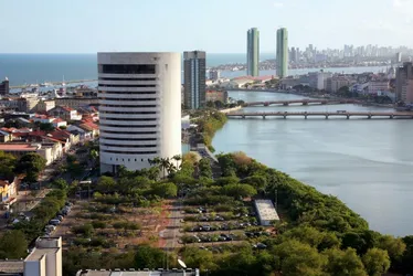 Imagem ilustrativa da imagem TRF5 abre concurso com salários até R$ 13.994,78; veja como se inscrever
