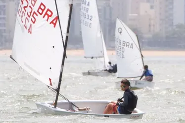 Imagem ilustrativa da imagem Taça Cidade de Vitória de Vela com talento no mar