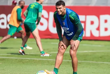 Imagem ilustrativa da imagem Thiago Silva reestreia pelo Fluminense contra o Cuiabá no Brasileirão