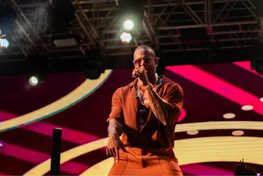 Imagem ilustrativa da imagem “Toda paixão tem chance de dar certo”, diz Léo Santana antes de show em Vitória