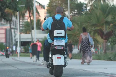 Imagem ilustrativa da imagem Trânsito na Grande Vitória: 2.966 motos elétricas já circulam com placa do Detran