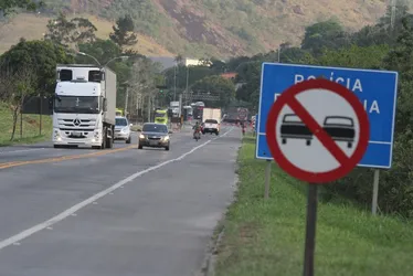 Imagem ilustrativa da imagem Ultrapassagens proibidas provocam 18 mortes no ES e multas podem aumentar