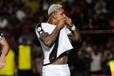 Imagem ilustrativa da imagem Vasco supera o Atlético-GO e vence quatro seguidas no Brasileirão após 12 anos