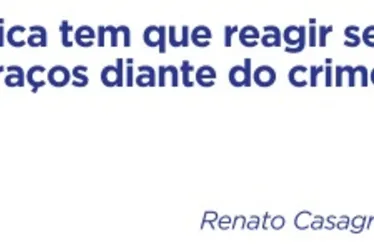 Imagem ilustrativa da imagem Vítimas comemoram ao receber celulares roubados de volta