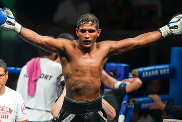 Imagem ilustrativa da imagem Yamaguchi Falcão: A jornada quádrupla do campeão dos ringues