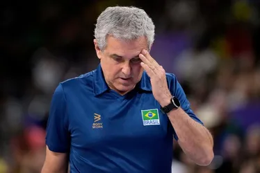 Imagem ilustrativa da imagem Zé Roberto Guimarães valoriza busca pelo pódio após queda na semi em Paris