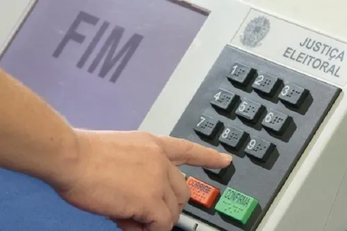 
          Imagem ilustrativa da imagem 2 em 3 cidades do país não elegeram nenhuma mulher para a prefeitura em 20 anos
          