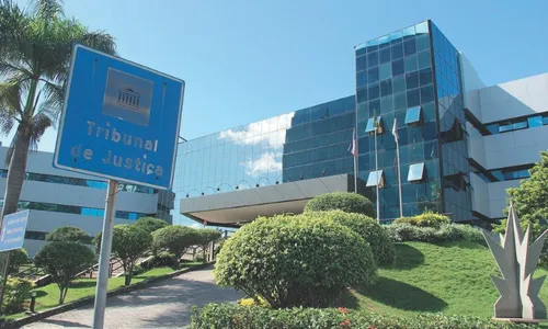 
          Imagem ilustrativa da imagem Follow The Money: 20 investigados viram réus em denúncia de esquema de herança
          