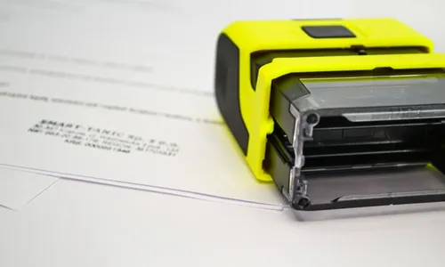 
          Imagem ilustrativa da imagem 284 mil são cobrados em cartório e mutirões vão ajudar a limpar nome
          