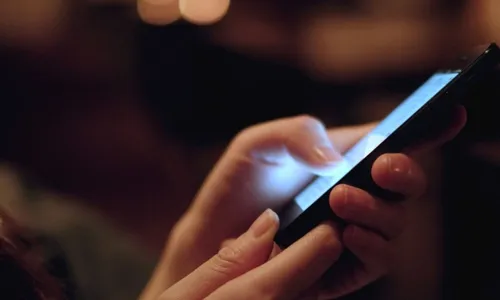 
          Imagem ilustrativa da imagem 300 pessoas que usam celular roubado vão ser intimadas nesta quarta-feira
          