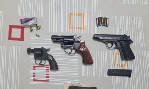 
          Imagem ilustrativa da imagem Acusados de tráfico de armas e de drogas são presos em operação na Grande Vitória
          