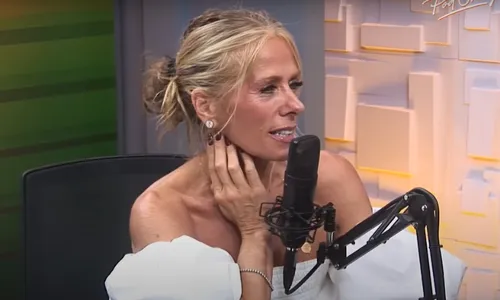 
          Imagem ilustrativa da imagem Adriane Galisteu fala de doença autoimune: 'devo ter perdido uns 60% da audição já'
          