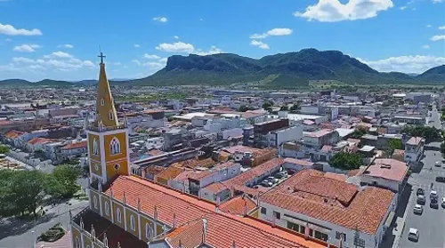 
          Imagem ilustrativa da imagem Alerta de vendaval para 71 cidades de Pernambuco nas próximas 36 horas
          