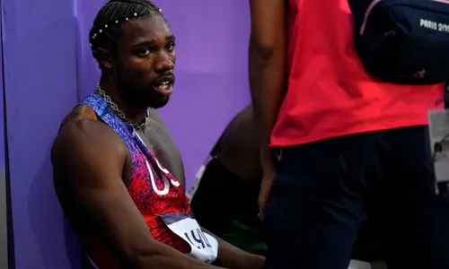 
          Imagem ilustrativa da imagem Após covid e mal-estar, Lyles anuncia que está fora das Olimpíadas
          