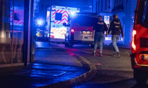 
          Imagem ilustrativa da imagem Ataque a faca deixa pelo menos três mortos na Alemanha
          