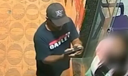 
          Imagem ilustrativa da imagem "Atira então", disse vítima momentos antes de ser baleada e morrer no ES
          