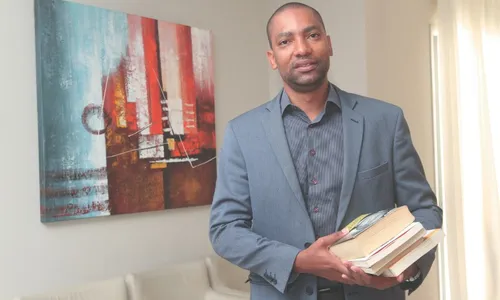 
          Imagem ilustrativa da imagem Atividade na aposentadoria: de venda de curso a ir a lojas provar produtos
          