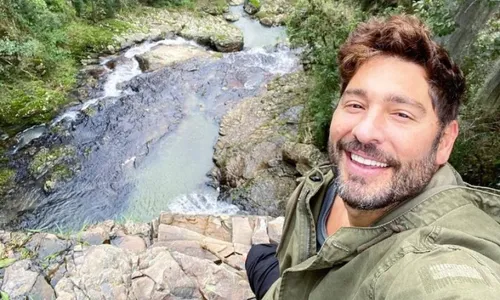 
          Imagem ilustrativa da imagem Ator de 'Chocolate com Pimenta' vira corretor de imóveis de luxo
          