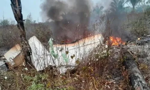 
          Imagem ilustrativa da imagem Avião de pequeno porte cai no interior do Mato Grosso e mata cinco pessoas
          