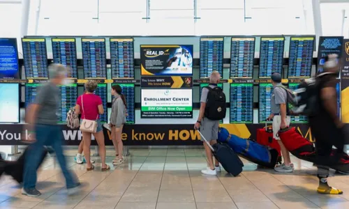 
          Imagem ilustrativa da imagem Bancos instáveis, voos atrasados e falhas: acompanhe efeitos do apagão no Brasil
          