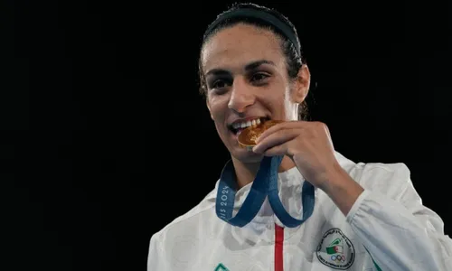 
          Imagem ilustrativa da imagem Boxeadora argelina vítima de ataques de gênero ganha medalha de ouro em Paris-2024
          