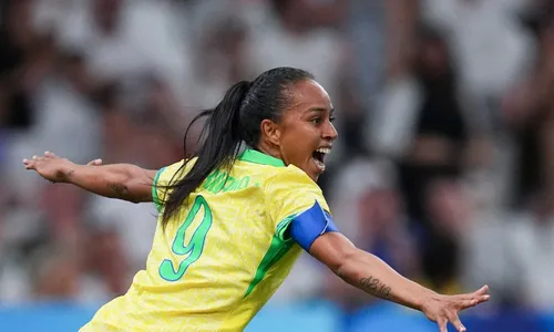 
          Imagem ilustrativa da imagem Brasil faz 4 a 2 na Espanha e terá Marta em final olímpica após 16 anos
          