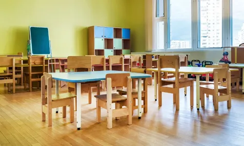 
          Imagem ilustrativa da imagem Brasil tem 632 mil crianças na fila por creche, mostra levantamento
          