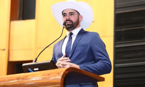 
          Imagem ilustrativa da imagem Muribeca oficializa candidatura na Serra, mas ainda não tem vice
          