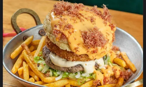 
          Imagem ilustrativa da imagem Cardápio temático e atrações para todos os públicos: novidades das hamburguerias
          