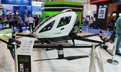 
          Imagem ilustrativa da imagem Carro voador chinês recebe autorização para fazer voo experimental no Brasil
          