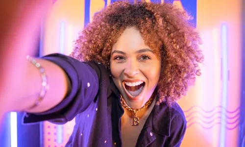 
          Imagem ilustrativa da imagem Celebrando a criatividade, Festival Colibri chega à sua 37ª edição
          