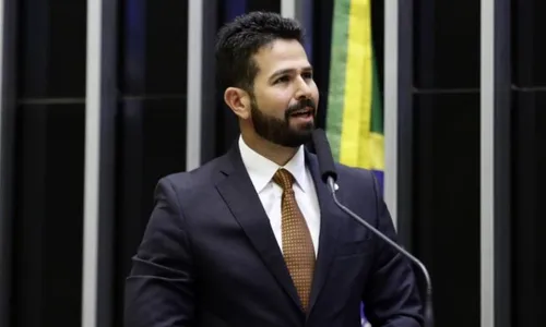 
          Imagem ilustrativa da imagem Codevasf dribla lei e STF para manter indicado do Centrão
          