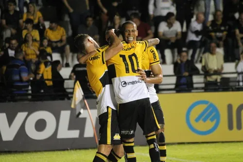 
          Imagem ilustrativa da imagem Botafogo faz nos acréscimos mas cede empate ao Criciúma
          