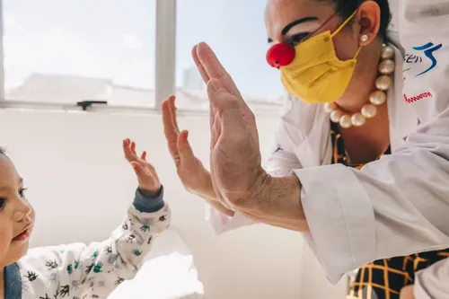 
          Imagem ilustrativa da imagem Crise financeira ameaça continuidade dos Doutores da Alegria. Veja como ajudar
          