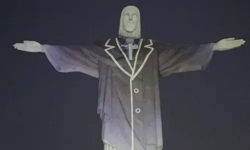 
          Imagem ilustrativa da imagem Cristo Redentor é 'vestido' de Silvio Santos em homenagem
          