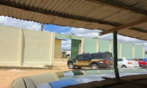 
          Imagem ilustrativa da imagem Deolane Bezerra e as "Canibais de Garanhuns": dividindo a mesma unidade prisional
          