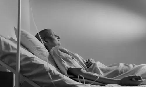 
          Imagem ilustrativa da imagem Diagnóstico tardio ainda é um obstáculo no combate ao câncer
          