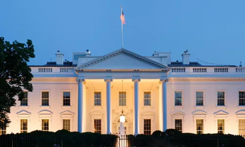 
          Imagem ilustrativa da imagem EUA acusam TV russa de contratar influenciadores para interferir em eleição
          