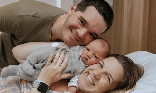 
          Imagem ilustrativa da imagem “Ela é um milagre em nossas vidas”, diz servidor vítima de AVC sobre a filha Anna
          