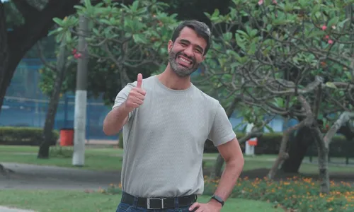 
          Imagem ilustrativa da imagem Engenheiro sente dor na coluna e descobre câncer
          