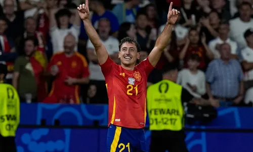 
          Imagem ilustrativa da imagem Espanha derrota a Inglaterra na final e conquista o seu quarto título da Eurocopa
          