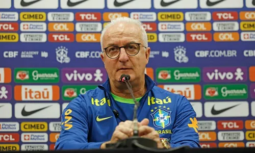 
          Imagem ilustrativa da imagem Dorival admite erros, e diz que não sabe sobre permanência na seleção
          