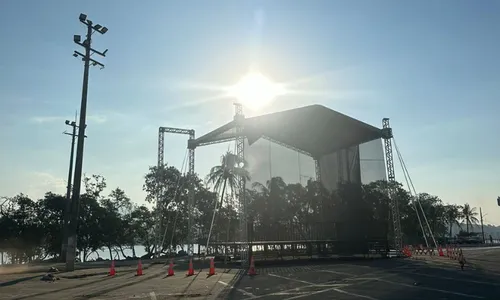 
          Imagem ilustrativa da imagem Estruturas do Vital 2024 começam a ser montadas
          