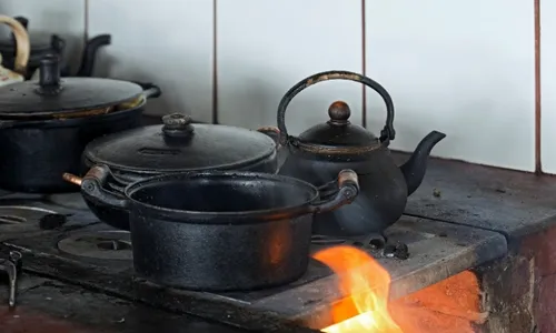 
          Imagem ilustrativa da imagem Eu, a história e minha avó
          