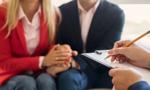 
          Imagem ilustrativa da imagem Evite a separação com terapia de casal
          