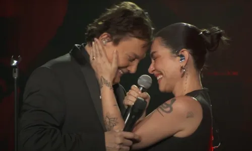 
          Imagem ilustrativa da imagem Fábio Jr. e Cleo Pires cantam juntos 'Pai': 'Relação maravilhosa hoje em dia'
          