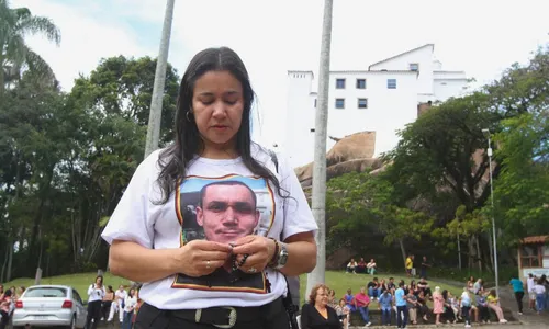 
          Imagem ilustrativa da imagem Família de motorista morto em acidente com grupo de dança no Sul do ES pede justiça
          